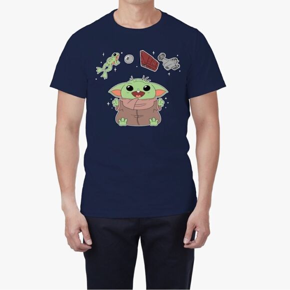 Disney Star Wars Mandalorian Baby Yoda The Child Grogu Frog UNISEX T-shirt NWT - Picture 1 of 4